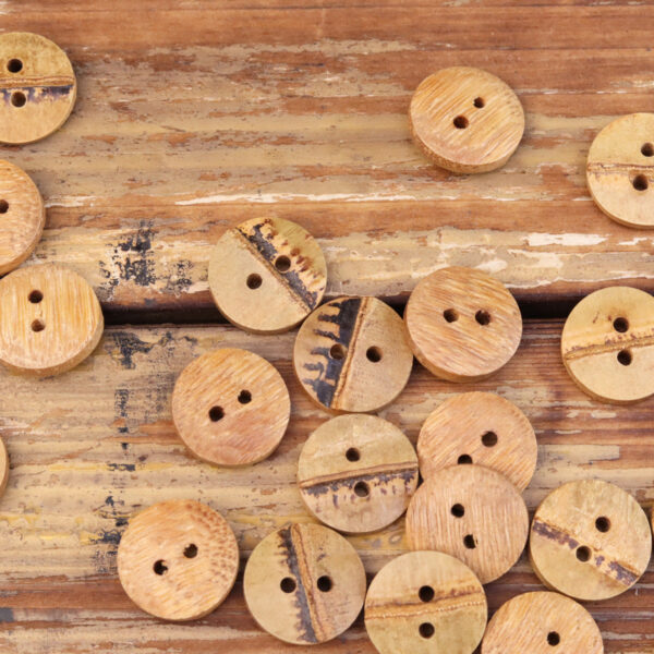18-40L Natural Bamboo Two-Hole Buttons 30 Pack (6 Sizes) - Image 4