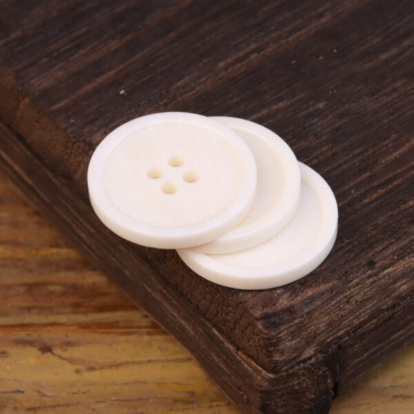 15-25mm Flat Wide-Edged 4 Hole Genuine Bovine Bone Buttons 20 Pack - Image 2