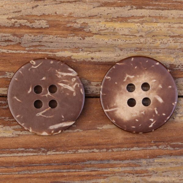 18-32L Natural Dark Brown Coconut Shell Buttons 60 Pack - Image 3