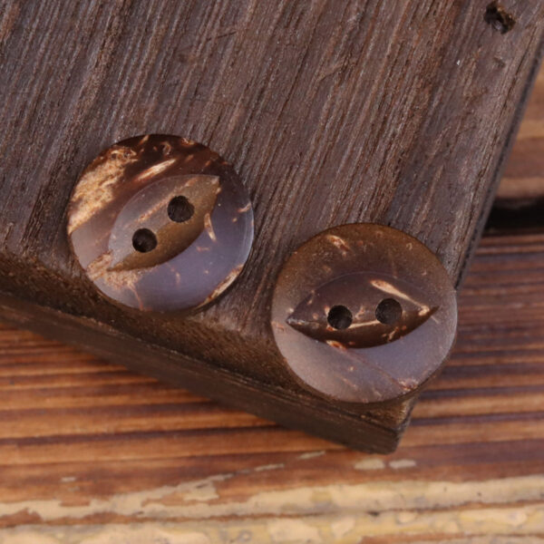 14-24L American Dark Coffee-Colored Fish-Eye Coconut Shell Buttons 30 Pack - Image 5