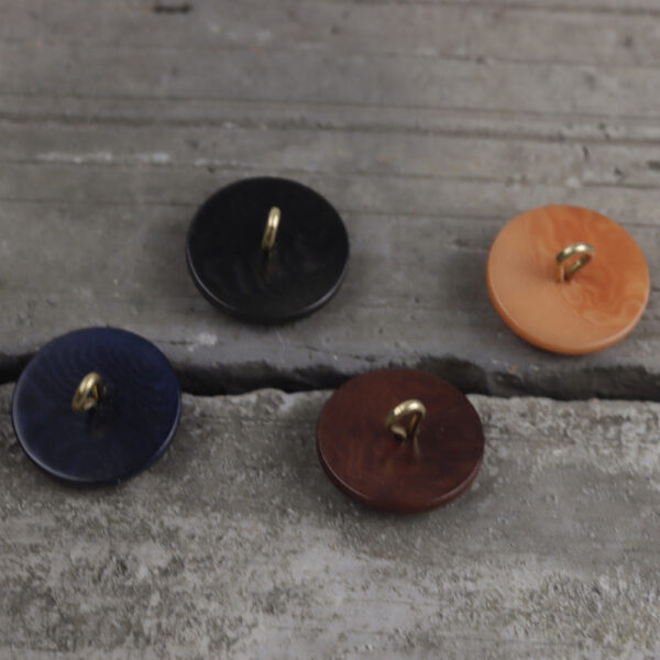 Retro Natural Palm Nut Shell Shank Buttons for Knitted Cardigans 25 Pack - Image 2
