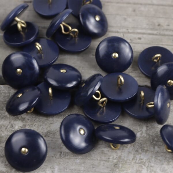Retro Natural Palm Nut Shell Shank Buttons for Knitted Cardigans 25 Pack - Image 6