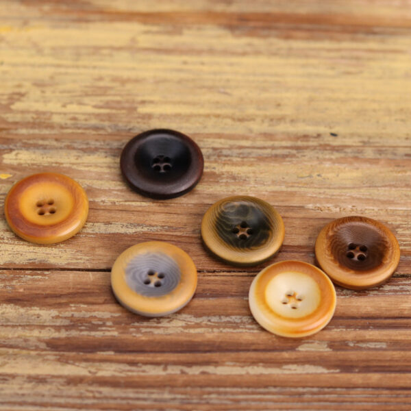 15-25mm Retro Burnished Palm Tree Nut Shell Buttons 25 Pack - Image 3