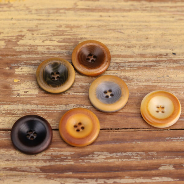 15-25mm Retro Burnished Palm Tree Nut Shell Buttons 25 Pack - Image 4