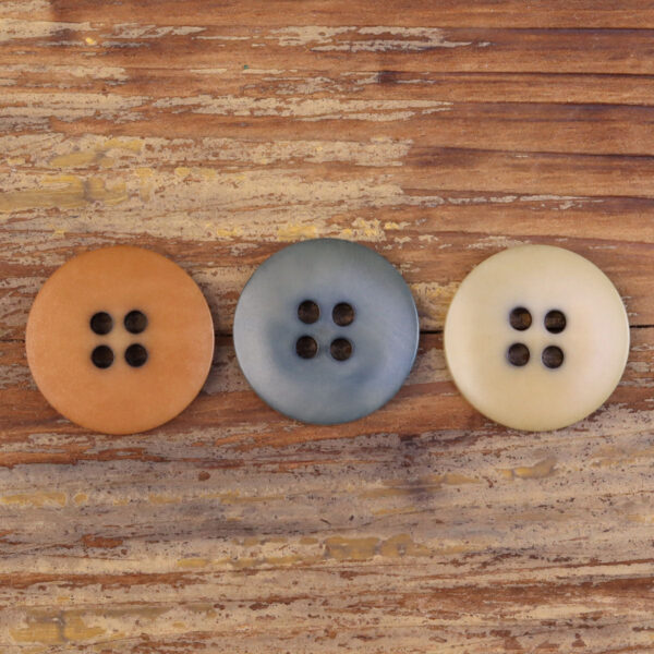 Two-Tone Natural Palm Fruit Shell Four-Hole Buttons 30 Pack (3 Colors) - Image 2