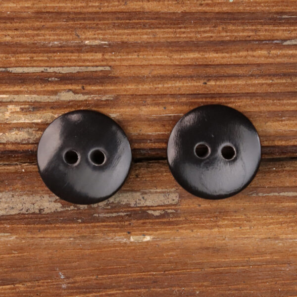 Retro Rough-Surfaced Natural Genuine Horn Two-Hole Buttons 30 Pack - Image 3