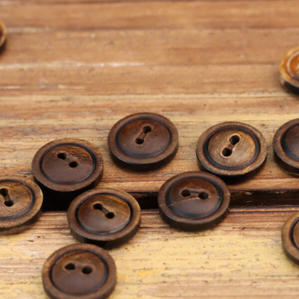 Retro 2 Hole Yellowish-Brown Burned Black Natural Horn Buttons 20 Pack - Image 4