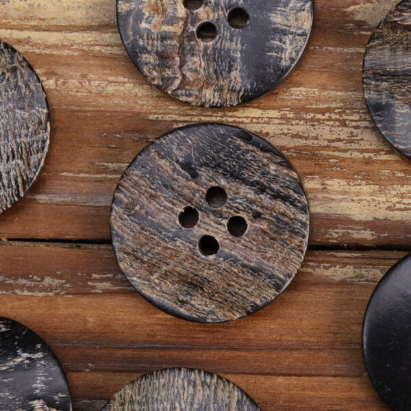 18L-40L Black Flat Irregular Textured Rustic Horn Buttons 30 Pack (6 Sizes) - Image 7