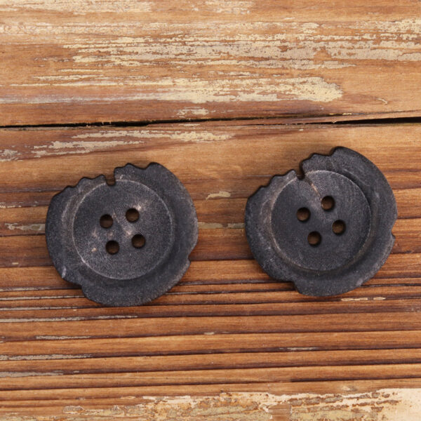 Irregular Ruins Style Frosted Teeth-Patterned Natural Horn Buttons 12pcs - Image 4