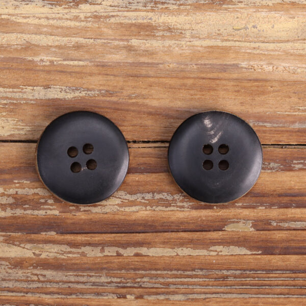 15/18/20mm Bowl-Shaped Dark Red Genuine Horn Buttons 15 Pack - Image 5