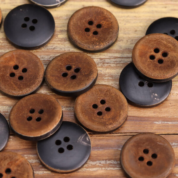 15/18/20mm Bowl-Shaped Dark Red Genuine Horn Buttons 15 Pack - Image 4