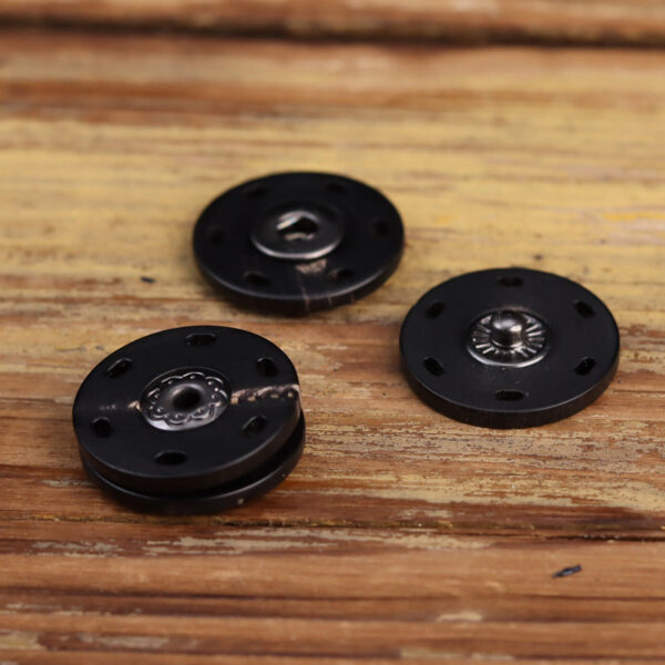 24-40L High-End Natural Black Genuine Horn Snap Buttons 3pcs - Image 2