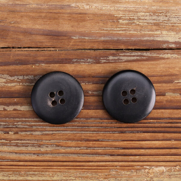 Retro Carved Genuine Horn Four-Hole Sewing Buttons 20 Pack - Image 2