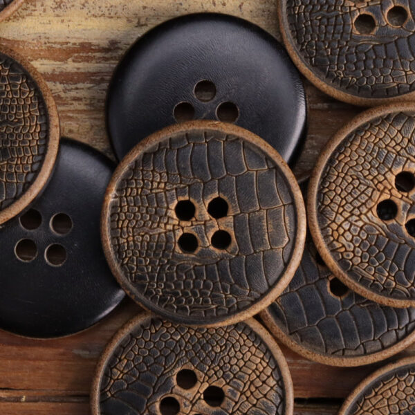 Retro Carved Genuine Horn Four-Hole Sewing Buttons 20 Pack - Image 5