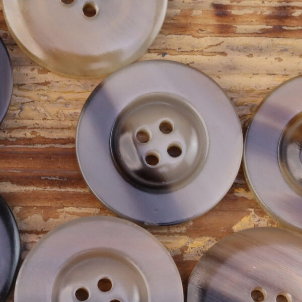 Off-White and Beige-Black Wide-Edged Yellow Cattle Horn Buttons 2pcs - Image 4