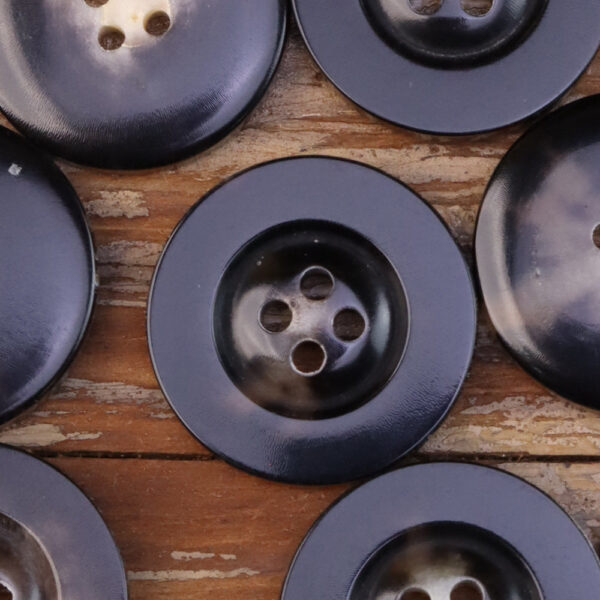 Off-White and Beige-Black Wide-Edged Yellow Cattle Horn Buttons 2pcs - Image 5