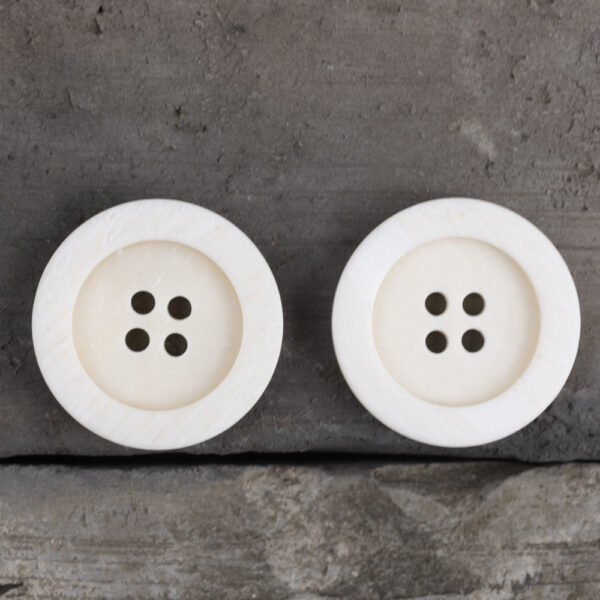 15/20/25mm Off-White Wide-Edged Bovine Bone Buttons 18 Pack - Image 2