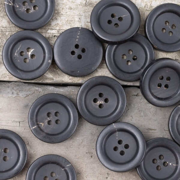 Deep Coffee Black Wide-Brimmed Thickened Horn Buttons 30 Pack - Image 4