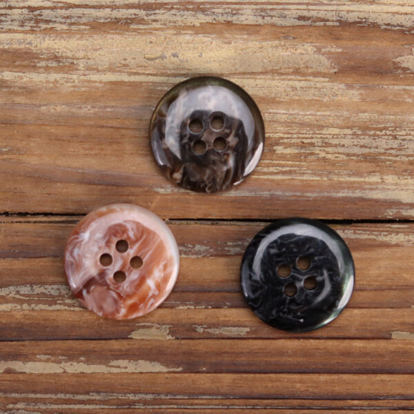 Imitation Shell Fine-Edged Resin Buttons for Jackets 60 Pack (6 Sizes) - Image 2