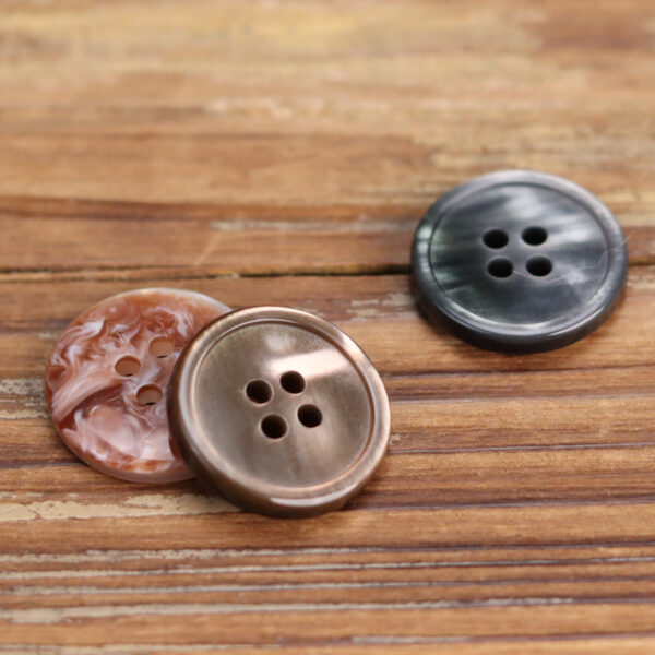 Imitation Shell Fine-Edged Resin Buttons for Jackets 60 Pack (6 Sizes) - Image 3