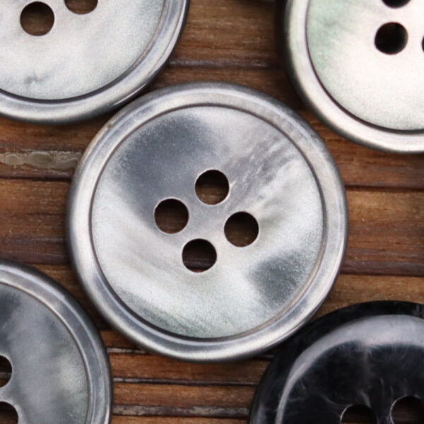 Imitation Shell Fine-Edged Resin Buttons for Jackets 60 Pack (6 Sizes) - Image 8