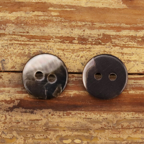18L Black Silk Shirt Natural Shell Buttons Flying Star Fish-Eye 12 Pack - Image 4