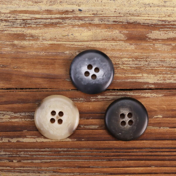15-25mm Corduroy Workwear Urea Buttons 30 Pack (5 Sizes) - Image 2