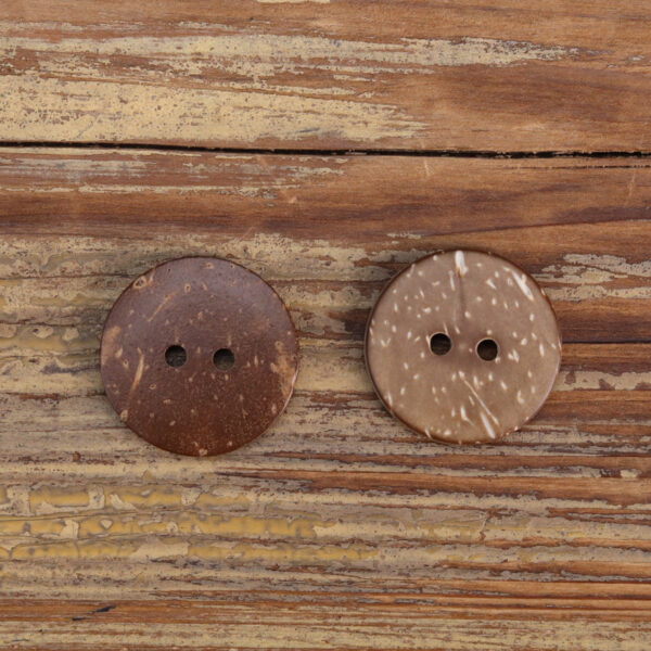 14-32L Natural Coconut Shell Fish-Eye Buttons Mottled Texture 40 Pack - Image 3
