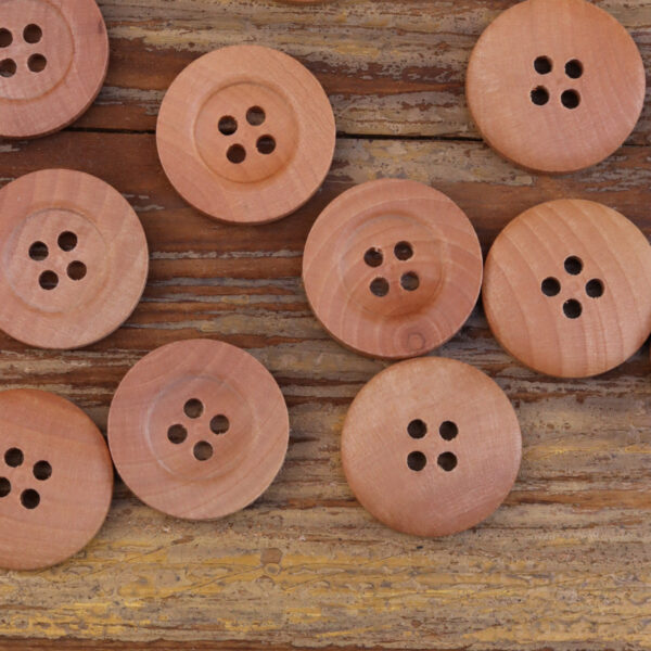 16-40L Wide Rim Natural Wood Four-Hole Buttons 60 Pack - Image 4