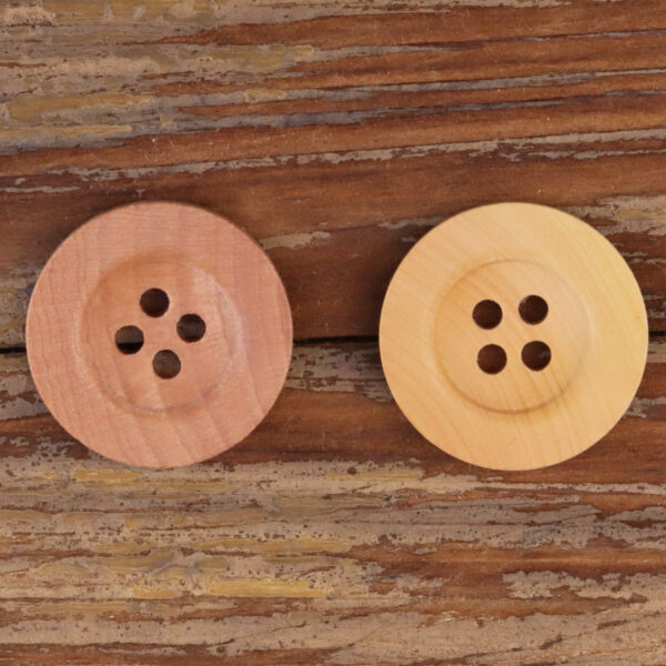 16-40L Wide Rim Natural Wood Four-Hole Buttons 60 Pack - Image 3