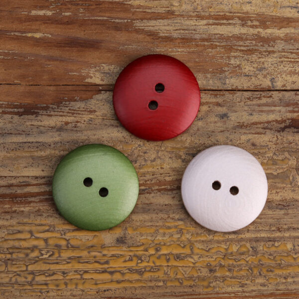 18-40L Round 2-Hole Wooden Buttons Red Green White 30 Pack - Image 2