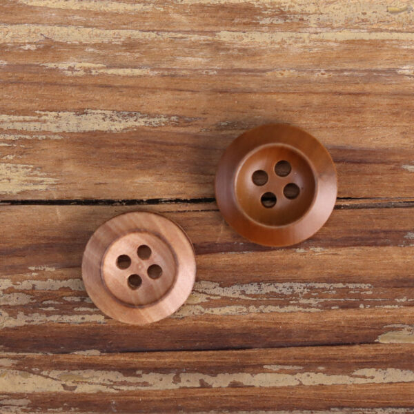 18-24L Natural Burned-Edge Brown Beveled Wooden Buttons 40 Pack - Image 2