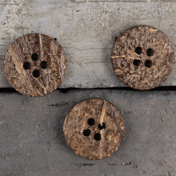 18-48L Natural Colored Coconut Shell Buttons 45 Pack (9 Sizes) - Image 2