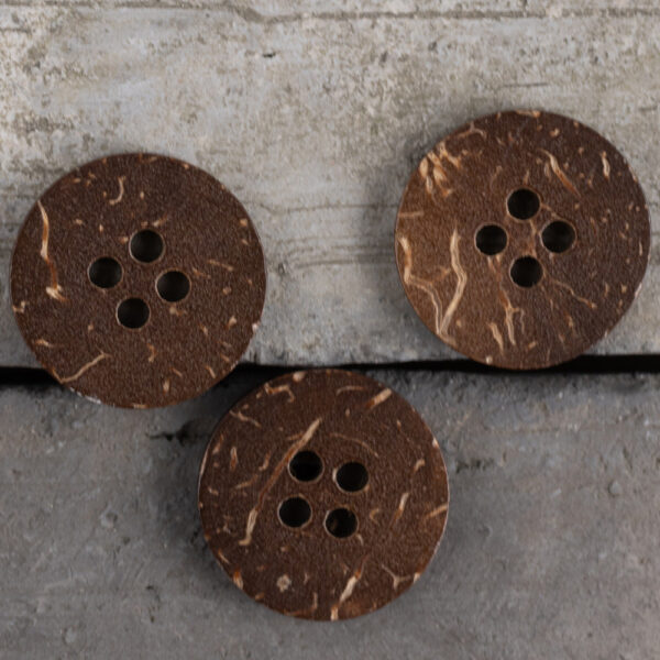 18-48L Natural Colored Coconut Shell Buttons 45 Pack (9 Sizes) - Image 3