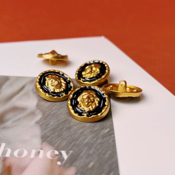 18/25MM Antique Gold Black Oil Lion Head Metal Shank Buttons 20pcs - Image 2