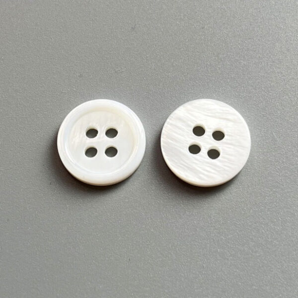 14L-24L Round Edge Four-Hole Natural White Pearl Shell Buttons 40pcs - Image 2