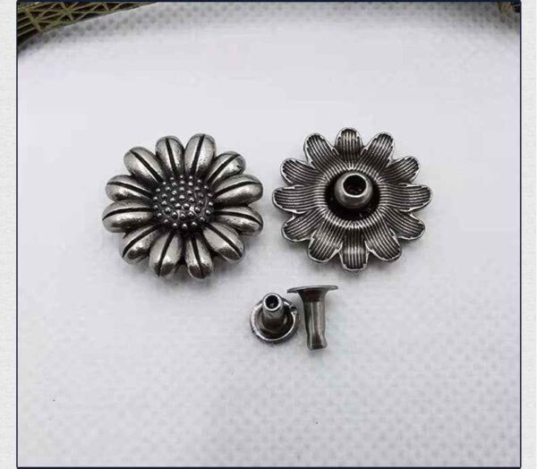 Vintage Silver Sunflower Rivets Antique Alloy Floral Studs 30 Pack