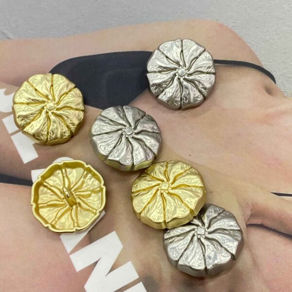 15-23mm White Nickel Flower Metal Shank Buttons for Coats 20pcs