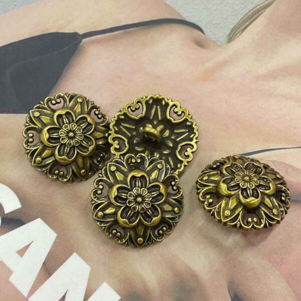 18/20/23mm Hollow 3D Five-Petal Flower Metal Shank Buttons 20pcs