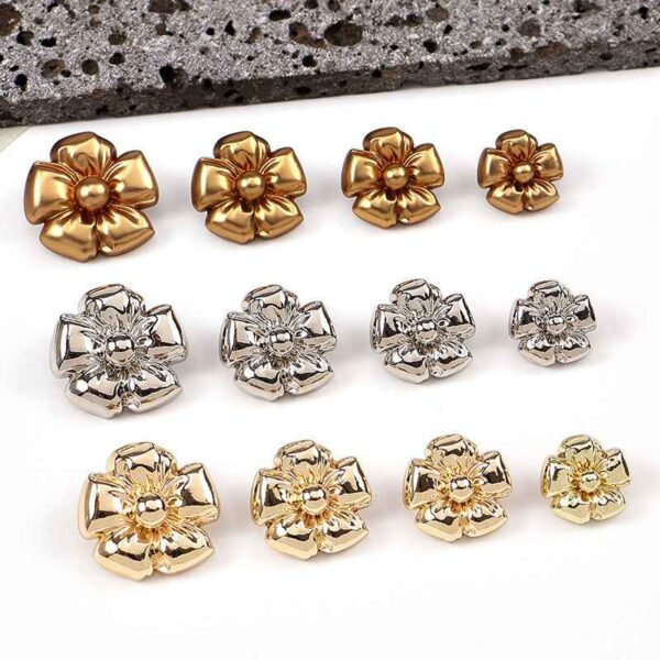 24L/28L/32L/36L Flower Floral Metal Shank Buttons 20pcs