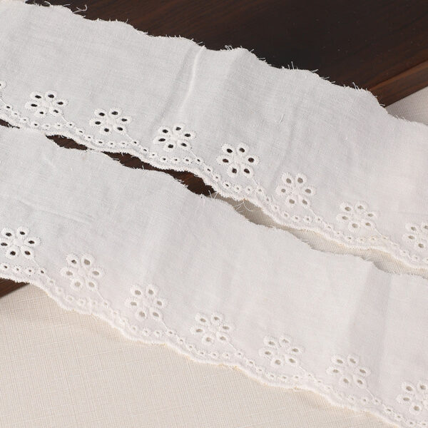 45/70mm Cotton Lace Trim with Embroidered Holes 20 Yards - Image 4