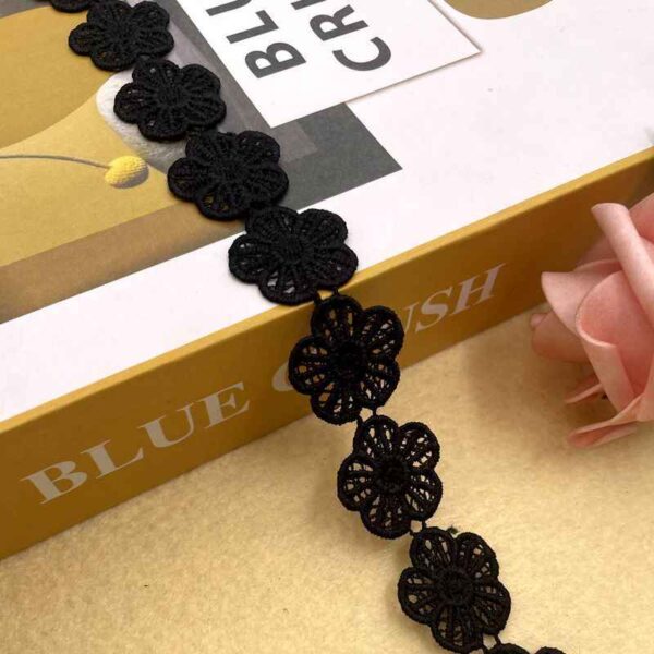 2.5/3.7cm Black White Milk Fiber Floral Embroidered Lace Trim 15 Yards