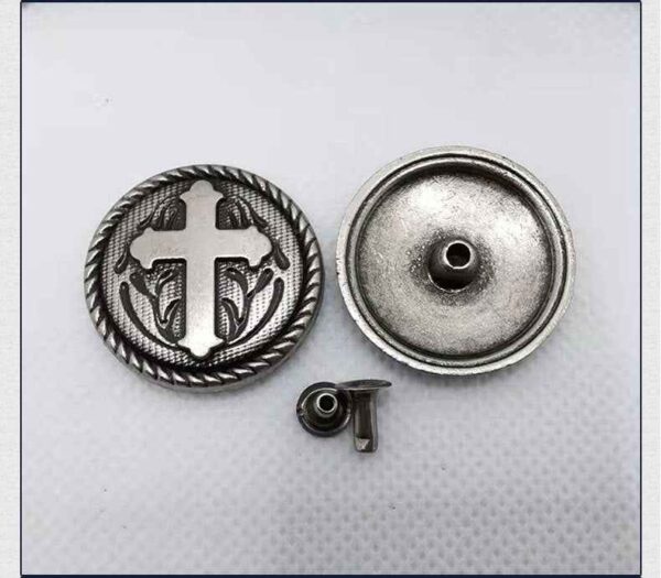 Vintage Punk Cross Rivets – Antique Silver Gothic Studs 30 Pack