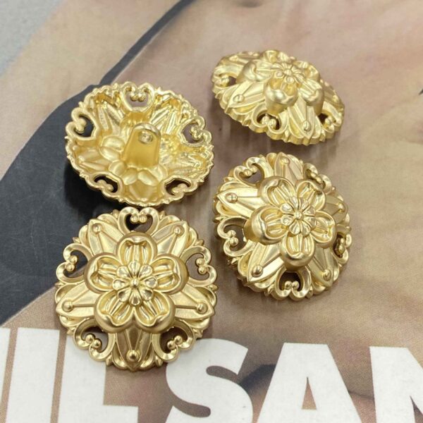 18/20/23mm Hollow 3D Five-Petal Flower Metal Shank Buttons 20pcs