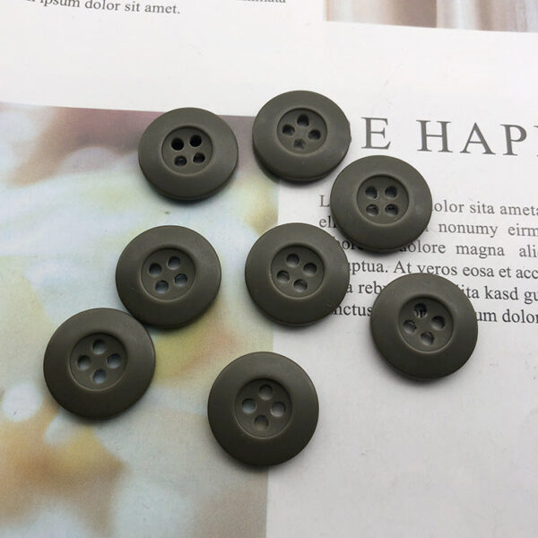 18mm Round 4-Hole Resin Camouflage Military Buttons 50pcs - Image 5