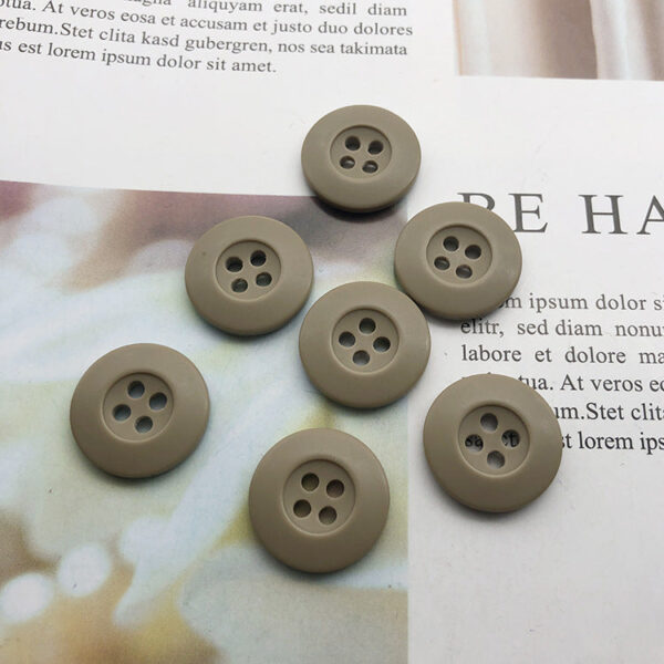 18mm Round 4-Hole Resin Camouflage Military Buttons 50pcs - Image 3