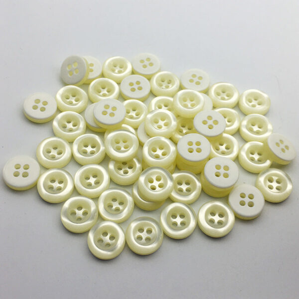 11.5mm Beige Round 4-Hole Buttons for Kids Babies Sweaters 100pcs - Image 2