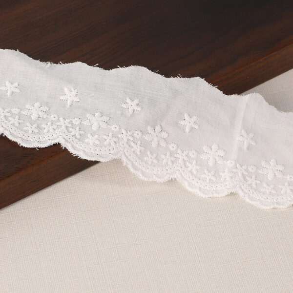 45mm Star Embroidered Cotton Lace Trim 16 Yards - Image 3