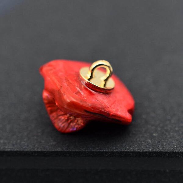 20mm Irregular Shell Buttons with Metal Shank 8 Colors 40 Pack - Image 4