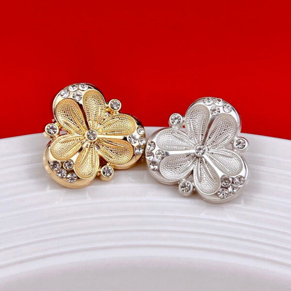 Luxury Diamond Three-Petal Flower Metal Shank Buttons 10pcs - Image 2